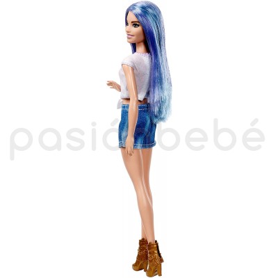 barbie con pelo azul