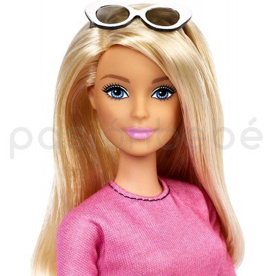 Barbie Fashionista Mattel FXL44 Muñeca rubia con falda a cuadros 